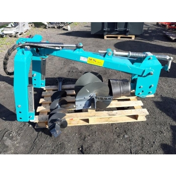 Świder ziemny z posuwem hydraulicznym