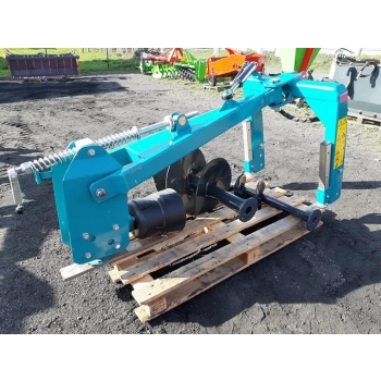 Świder ziemny z posuwem hydraulicznym